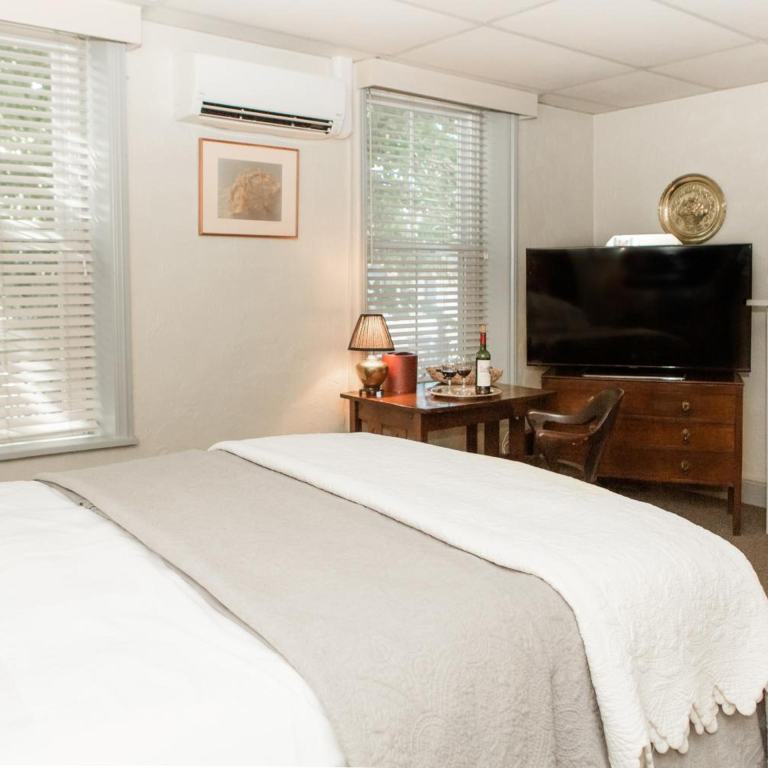 James Buchanan Hotel, Trademark Collection by Wyndham