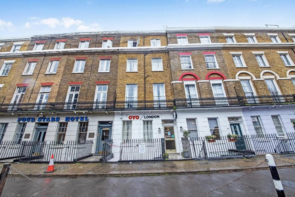 OYO Townhouse 30 Sussex Hotel