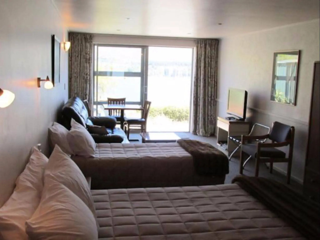 Lakeview Motel