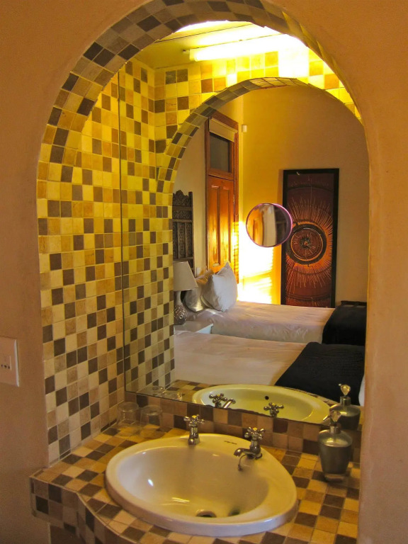 Avatara Guest House