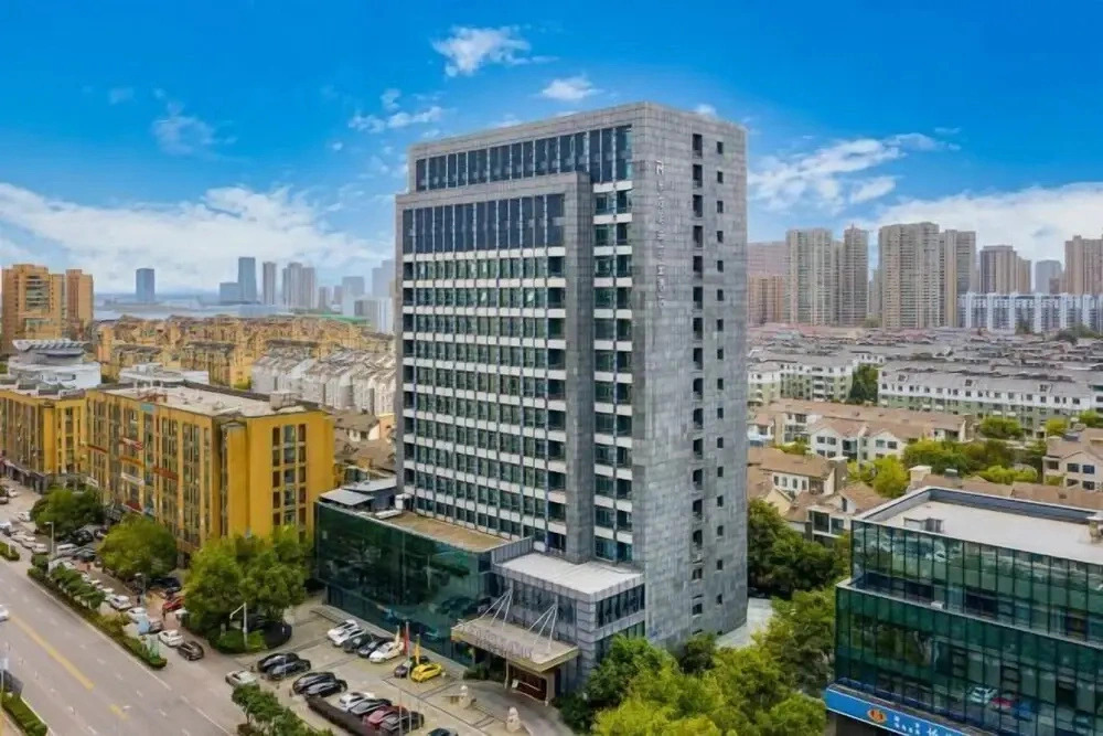 Oriental Pearl Rezen Hotel