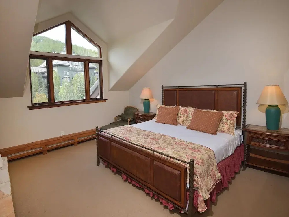 The Pines 401