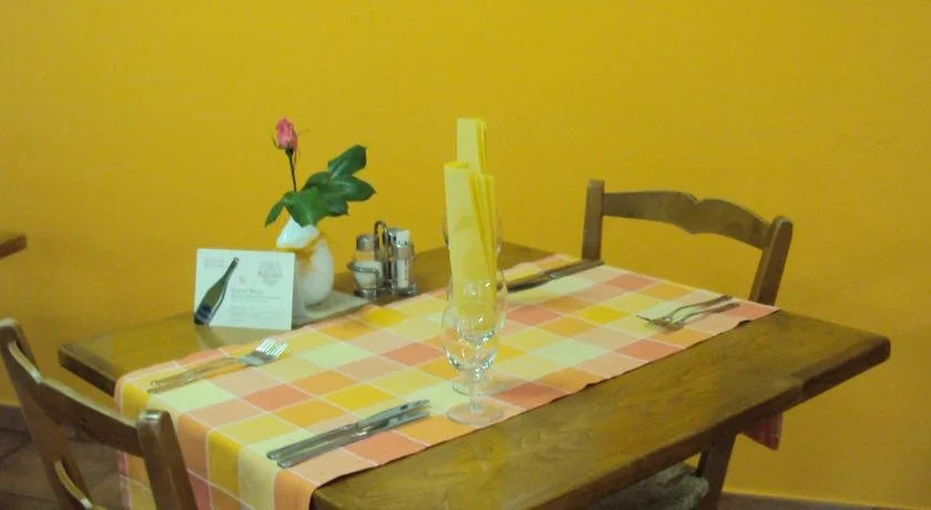 MOUNTAIN HOTEL Osteria di MONTAGNA La Peonia Monte Generoso