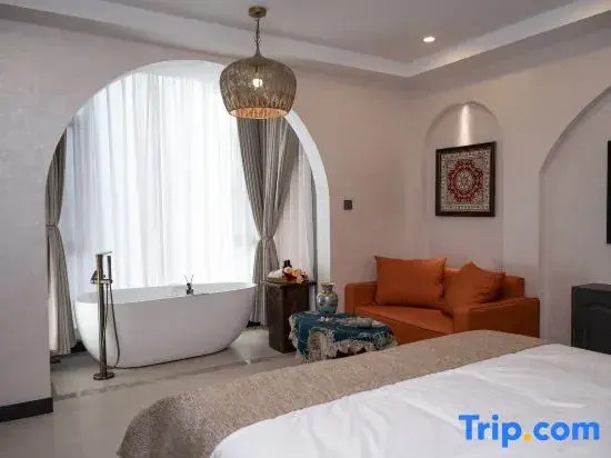 Yining Floating Life Homestay (Yining Airport & Railway Station Branch)