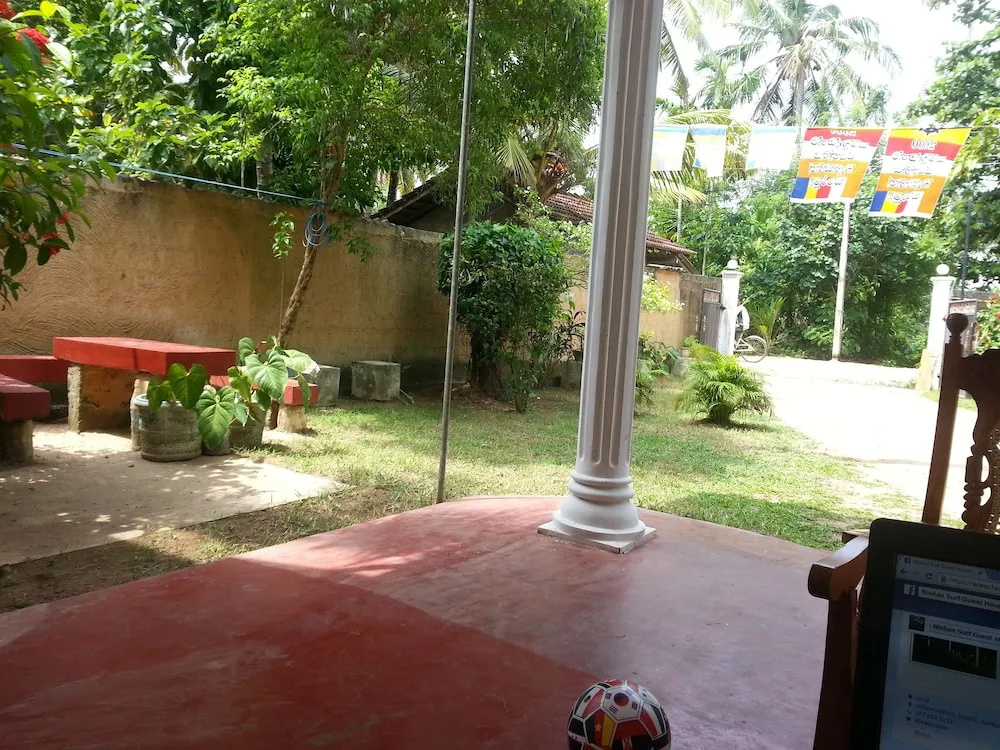 Nishan Surf Inn