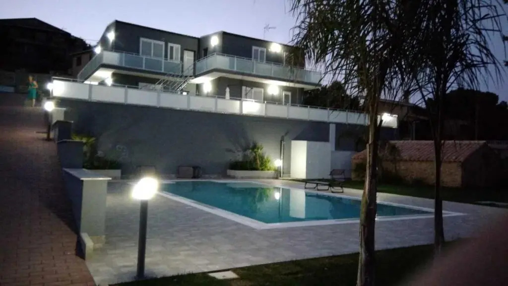 Appartamento 1 con piscina