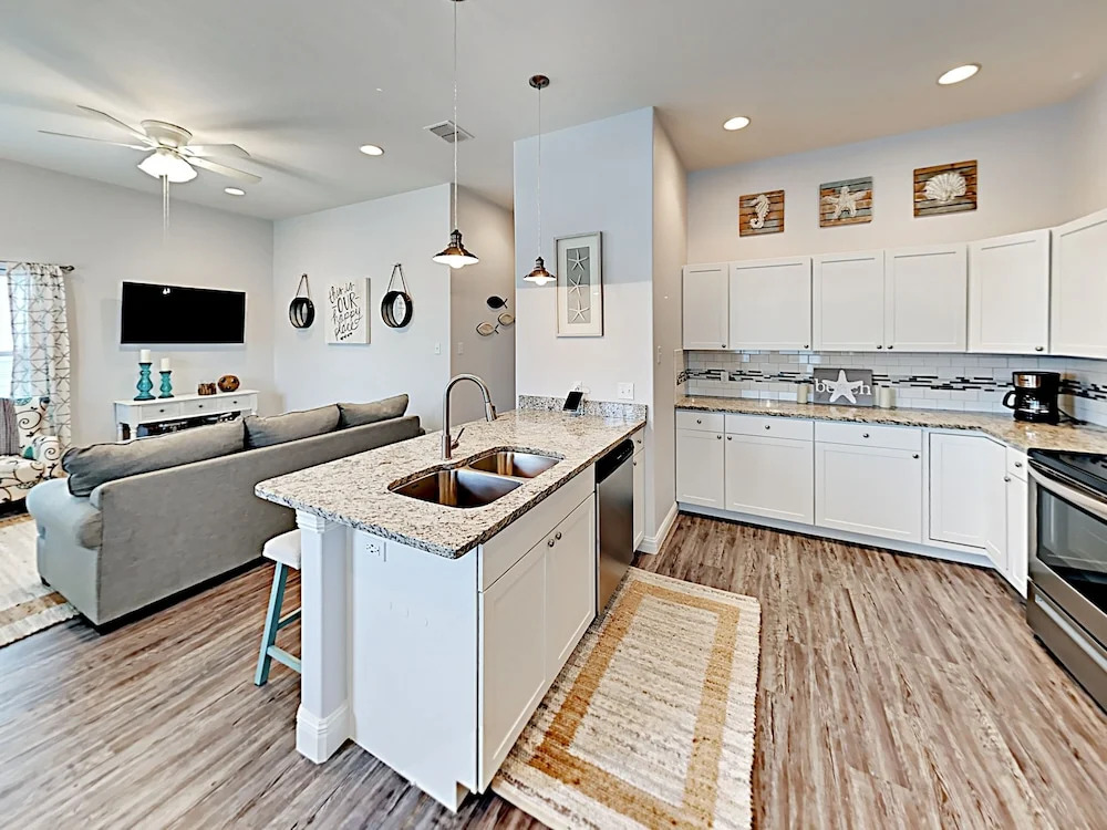 Coral Reef Home 3 Bedrooms 2 Bathrooms Home