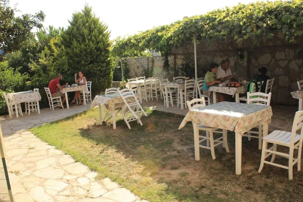 Ilyada Hotel