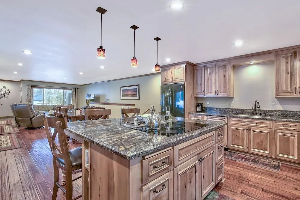 Paradise Retreat 3688P - 3 Br townhouse by RedAwning