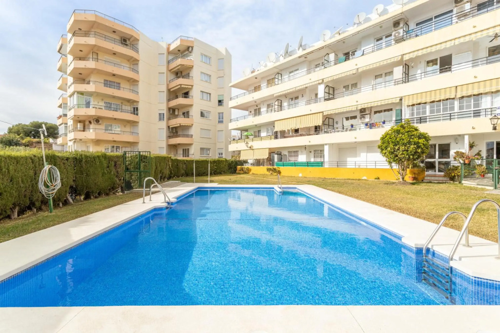 Bright and Spacious 2 Bed Apt