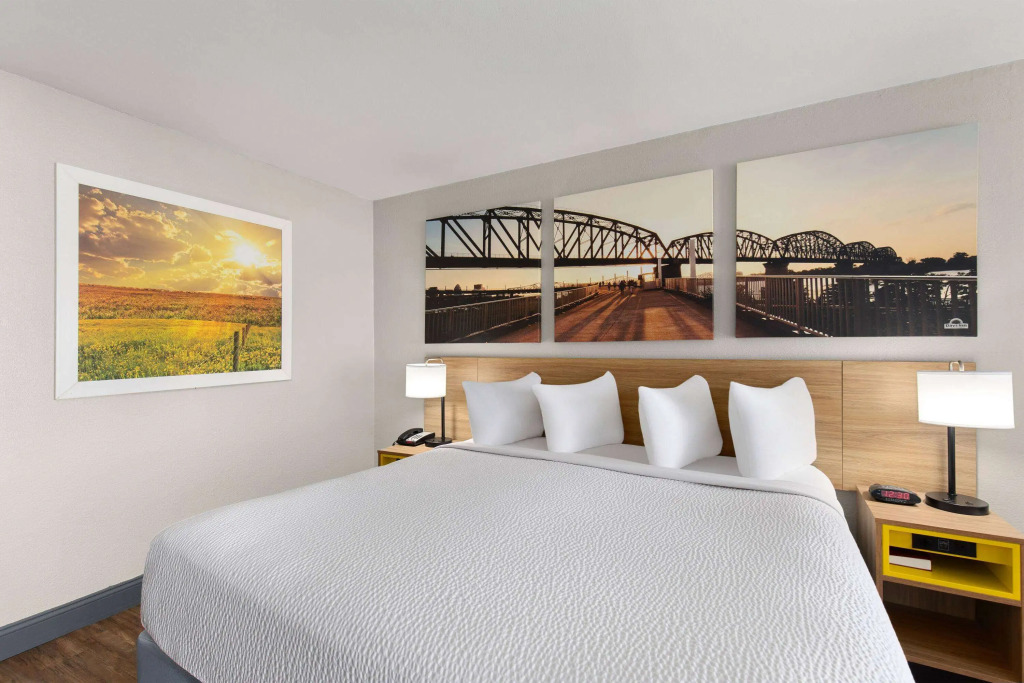Days Inn by Wyndham Carlisle