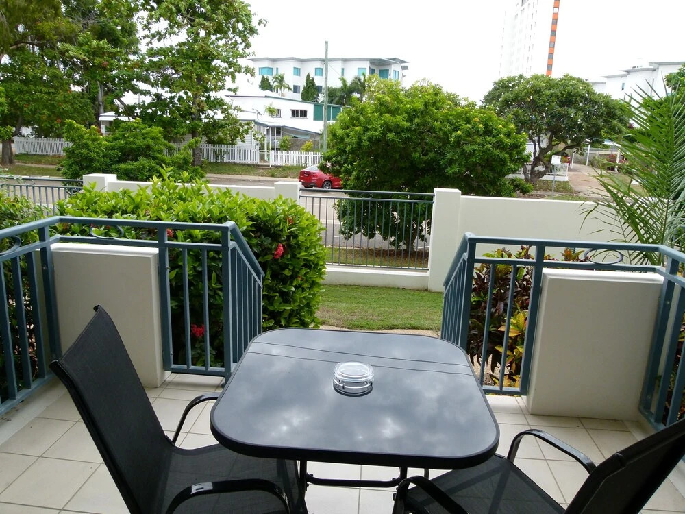 Madison Ocean Breeze Apartments