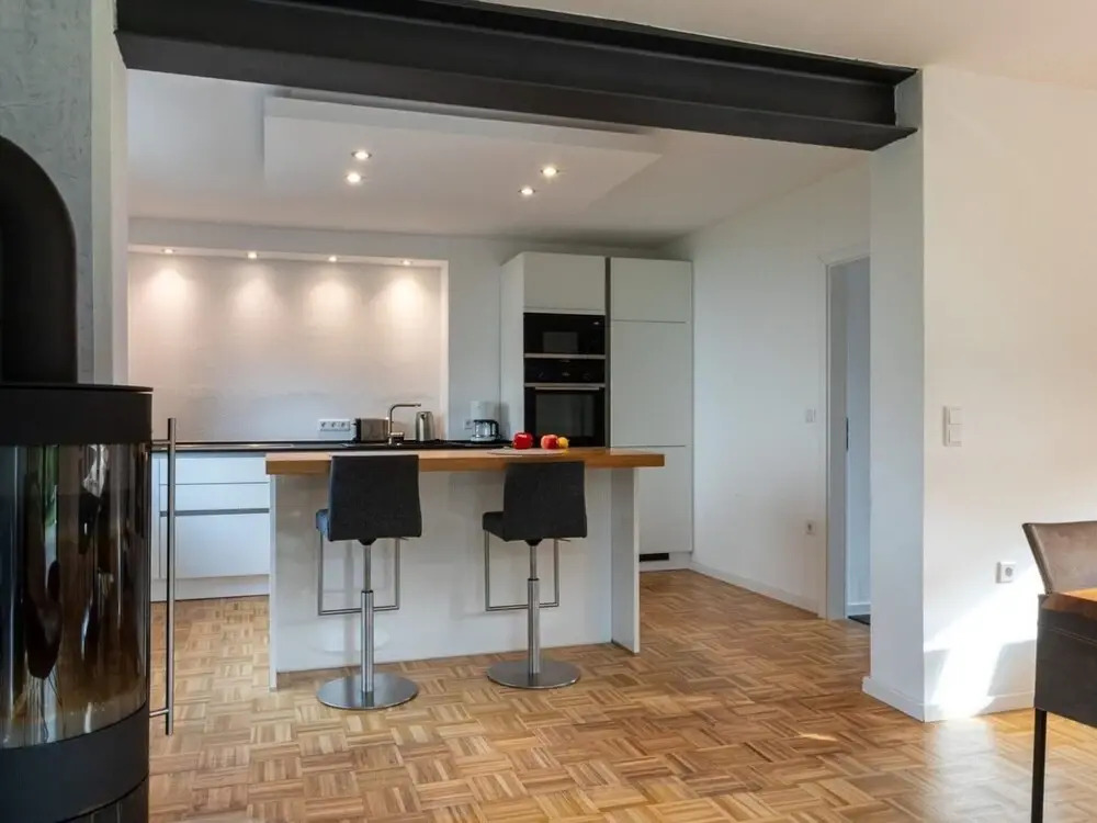 Modernes Split-level Haus Nahe am Hennesee