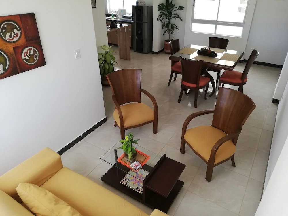 Cmodo Apartamento
