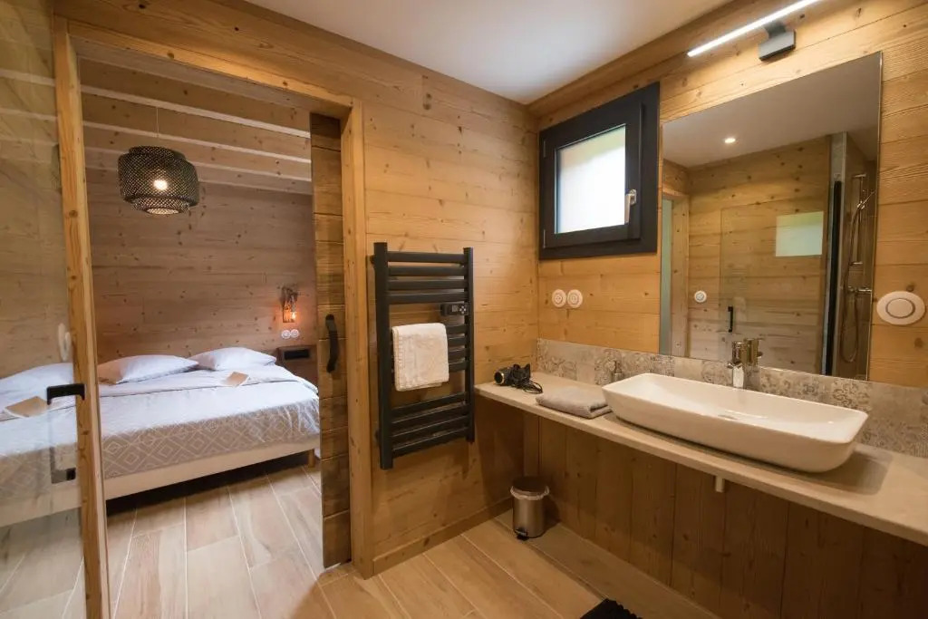 TOUT NEUF - Chalet Pébie 8 à 10 pers avec sauna