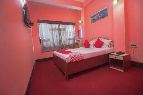 Monarch Hotel By OYO Rooms