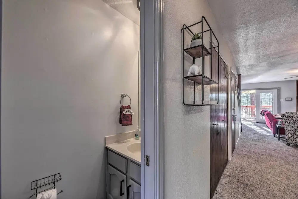 Hike, Golf & Explore: Ruidoso Retreat w/ Deck!