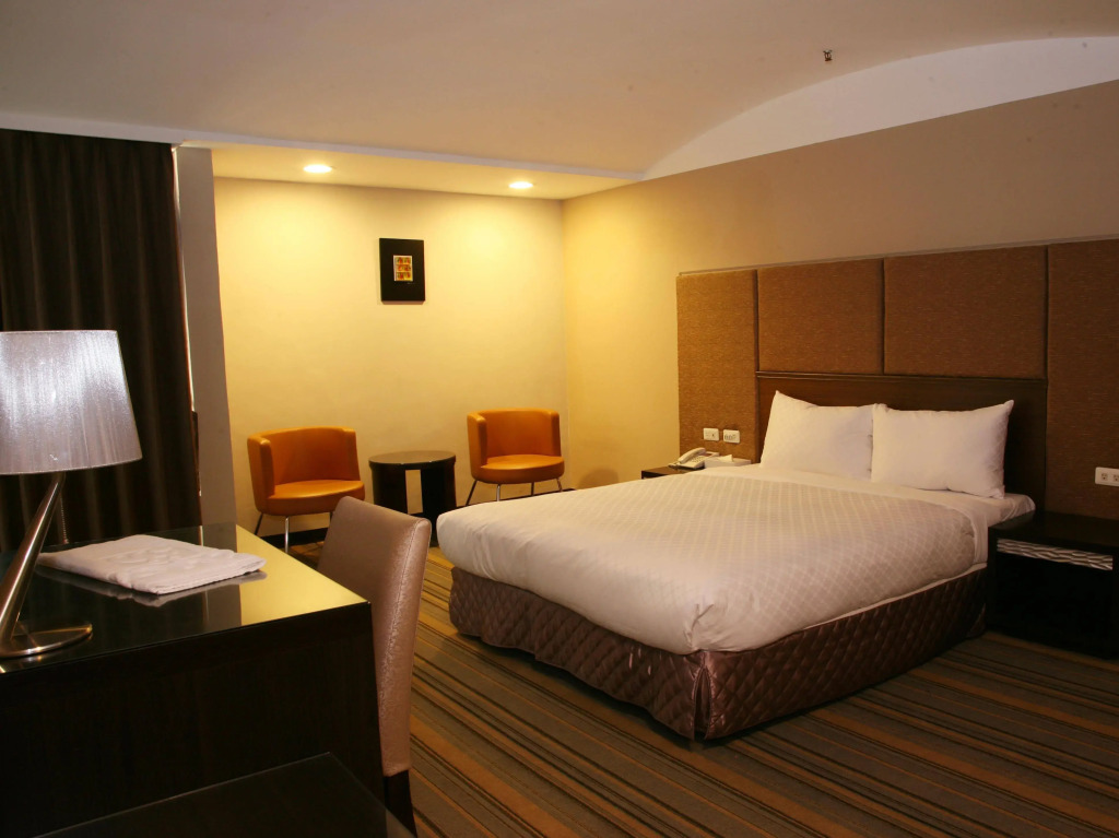 Yoyo Hotel