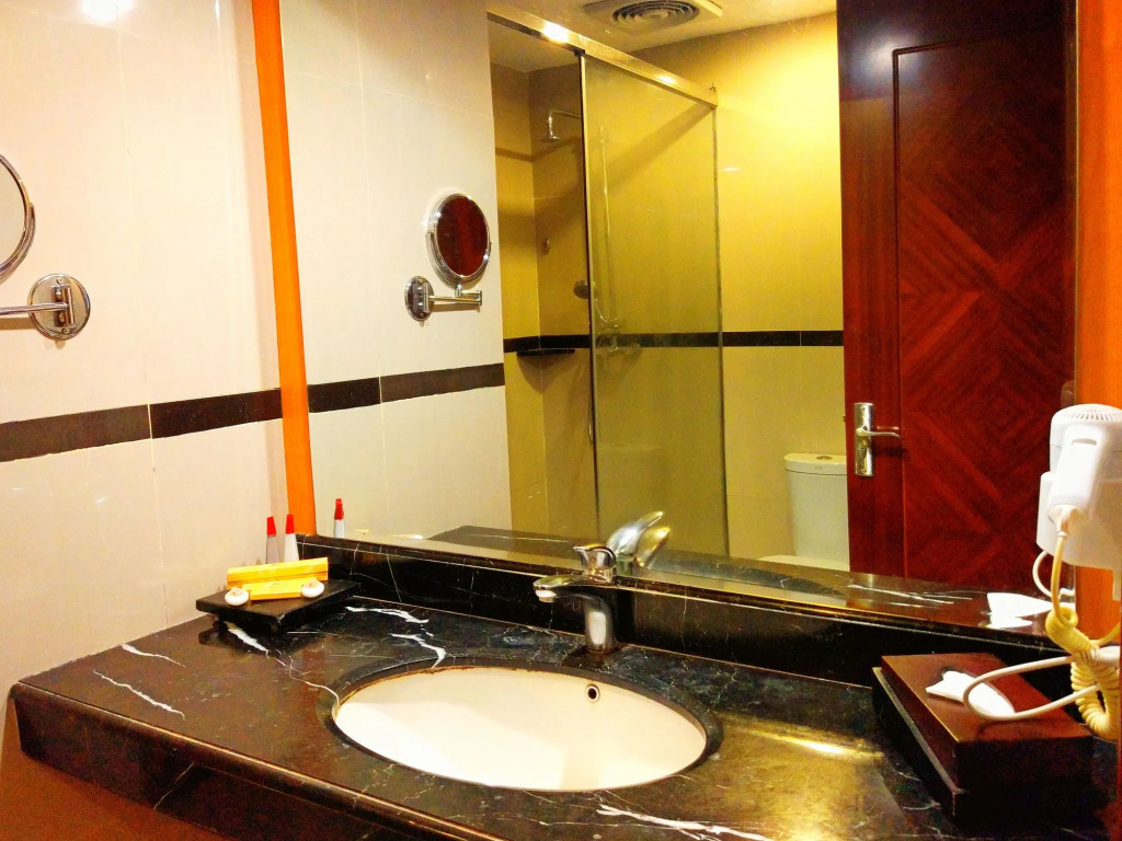 Grand Rocky Hotel Bukittinggi