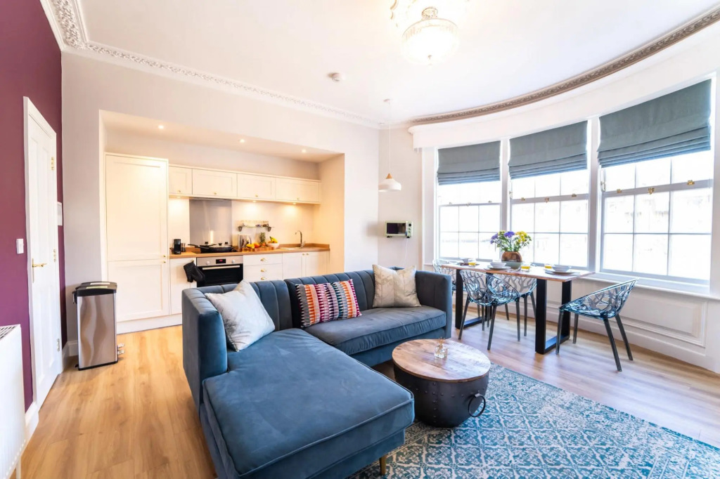 King Street Residence - 2 Bedrooms - Parking - Town Centre ⭐ ⭐⭐⭐⭐
