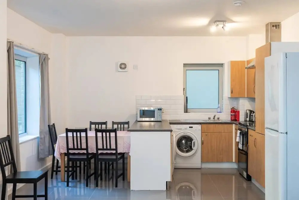 Large 3Br Flat In Canary Wharf For Up To 6