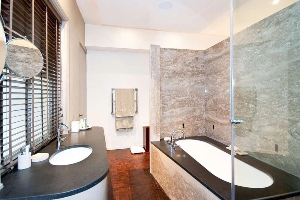 Outstanding 1 bed in Knightsbridge
