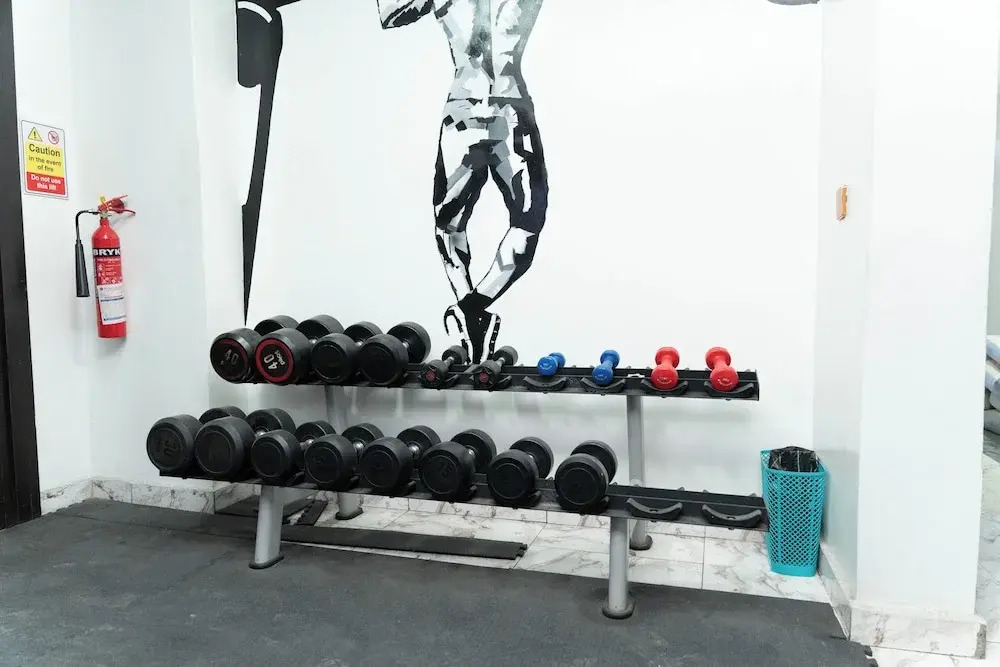 Luxury Hotel Deluxe Room - Sleeps 2 - Gym - Pool