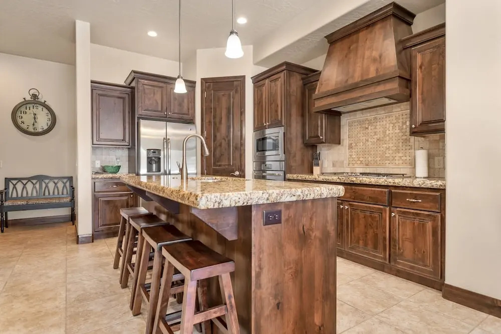 Lost Springs @ Coral Ridge Resort 3 Bedroom Townhouse by RedAwning