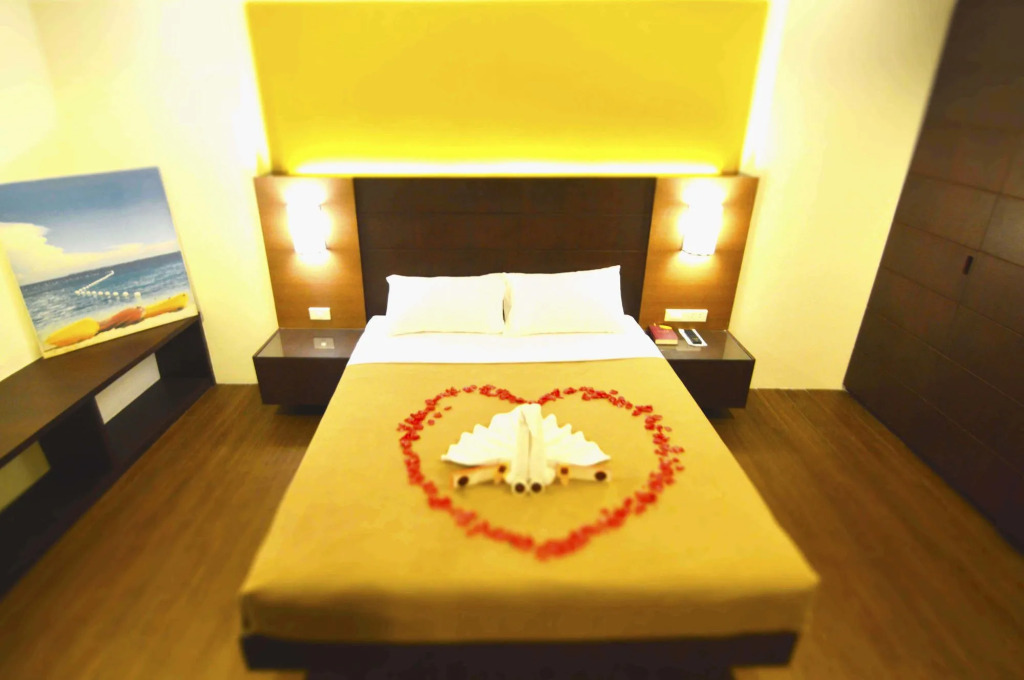 Tacloban Plaza Hotel