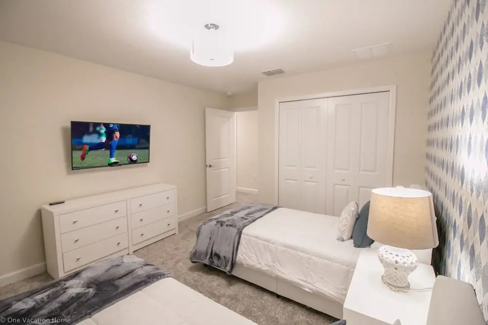 9005 SD - Gorgeous 4BR Townhome - Private Pool