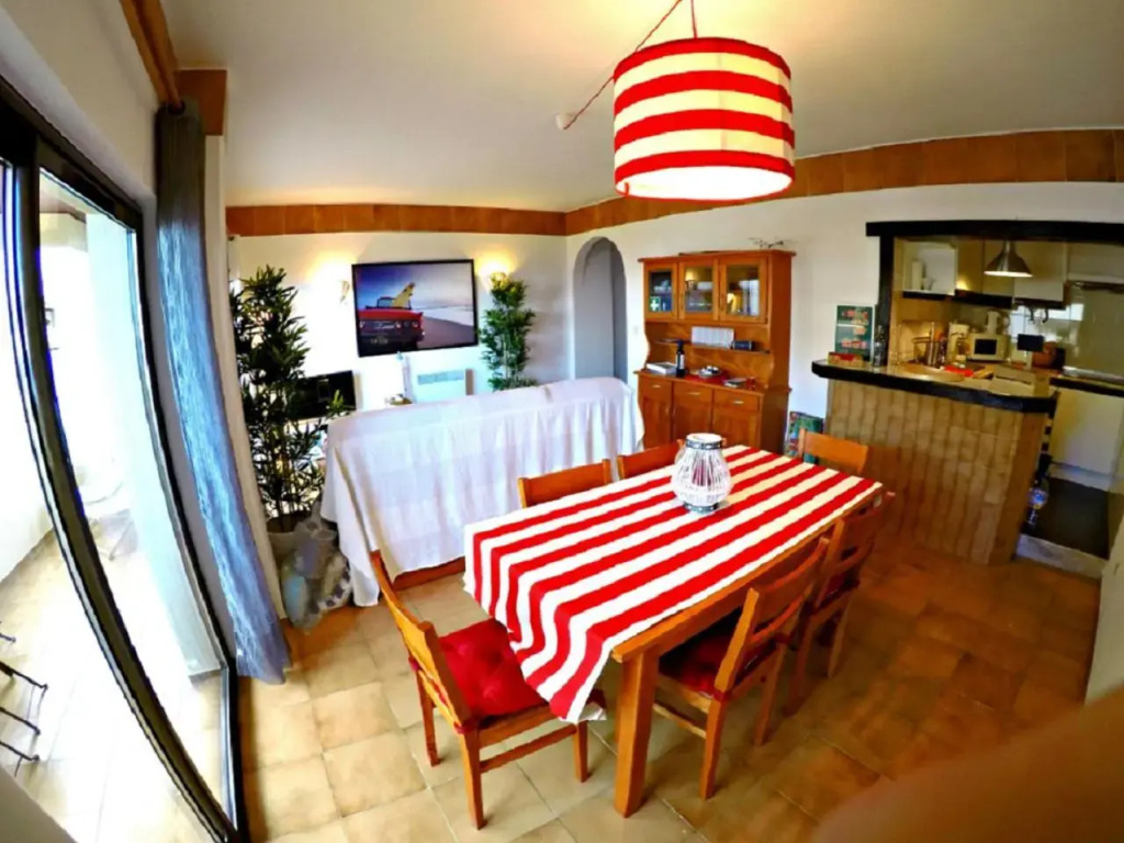 Amazing Sea View w/ 2 Bdr Ideal 4 Families w/ WiFi