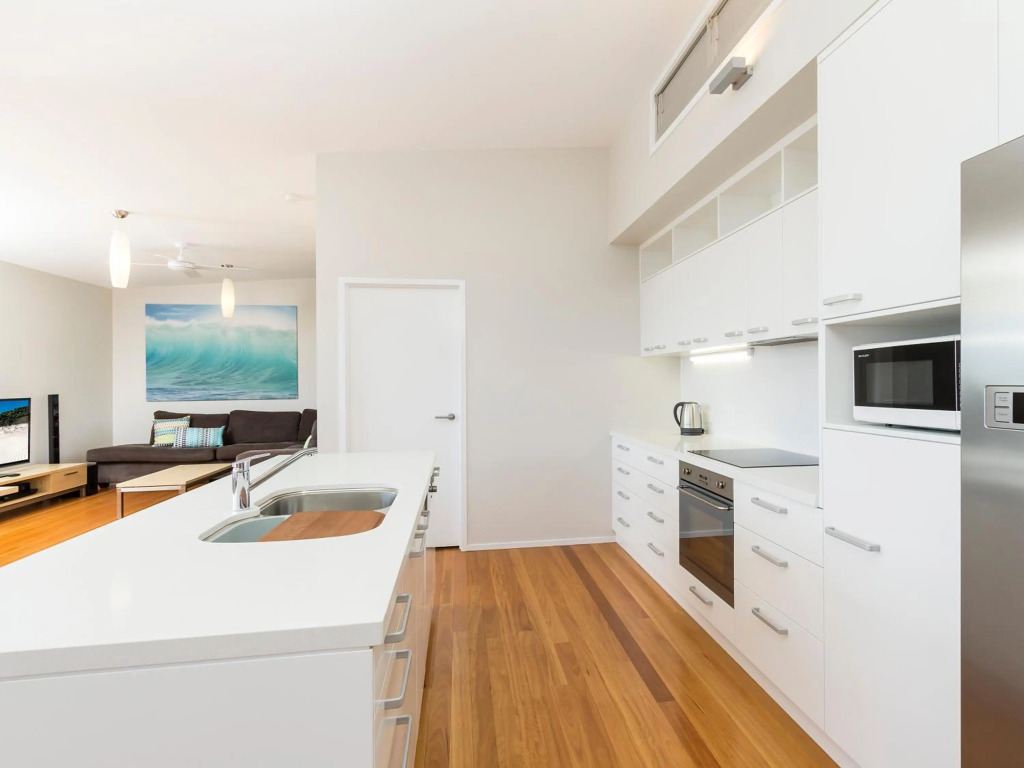 7 Roseby Court