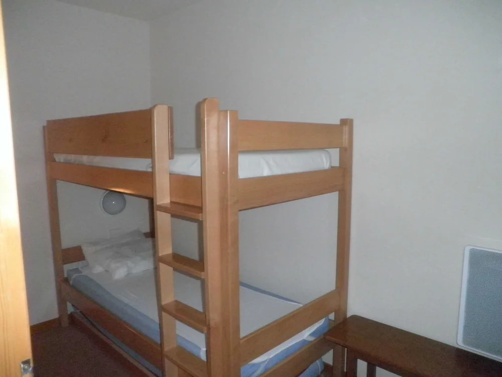 Lou Services Apartment M3-102 LSI 001