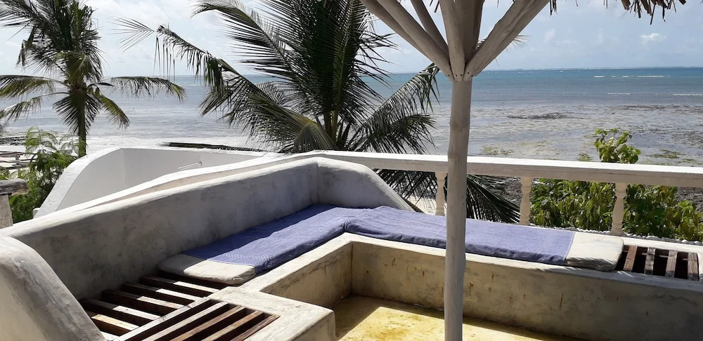 Tamu Beach Resort