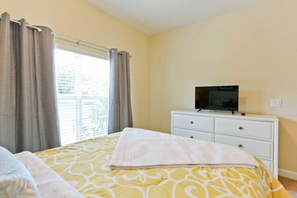 2965 Banana Palm Drive 5 Bedroom Townhouse