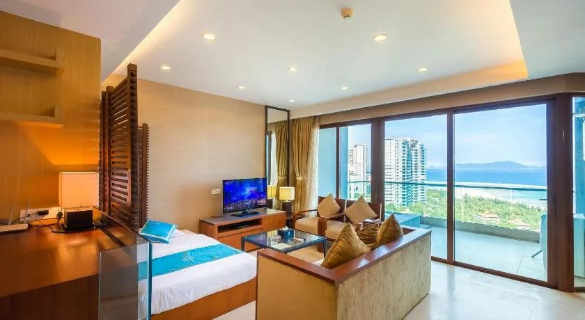 Ocean Holiday Hotel