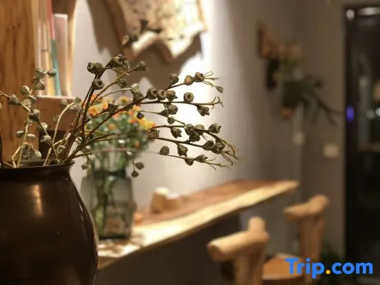 Yuehu Lakeview Guesthouse