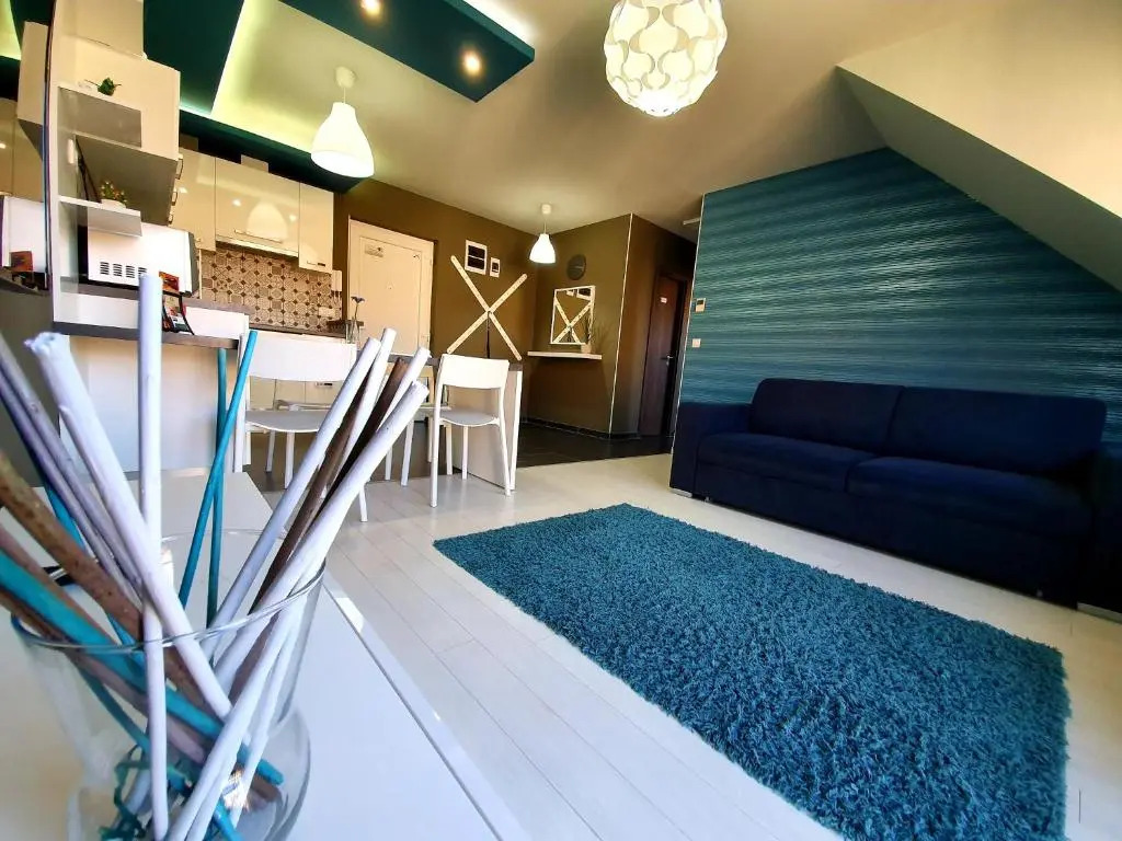 INTRO Apartman