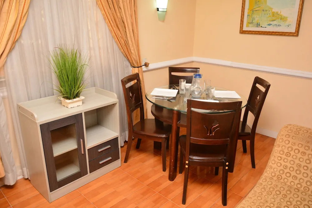 Aishar Residence