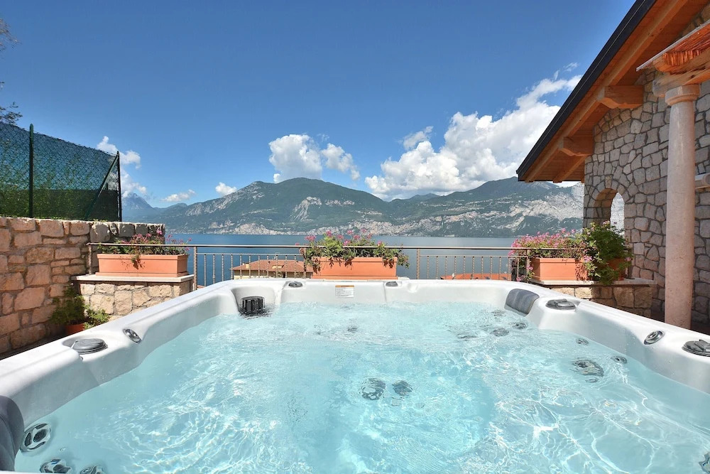 Paradise Apartment
