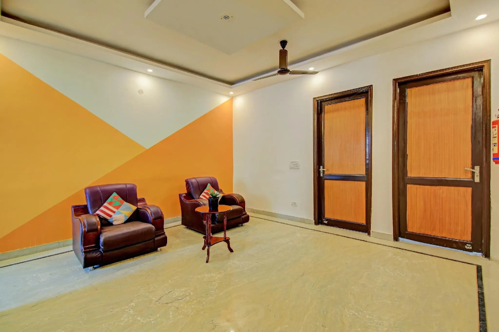 OYO Flagship 62903  Neelam Villa