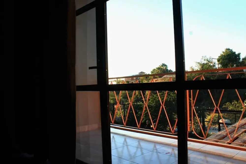 AR Luxury Suites