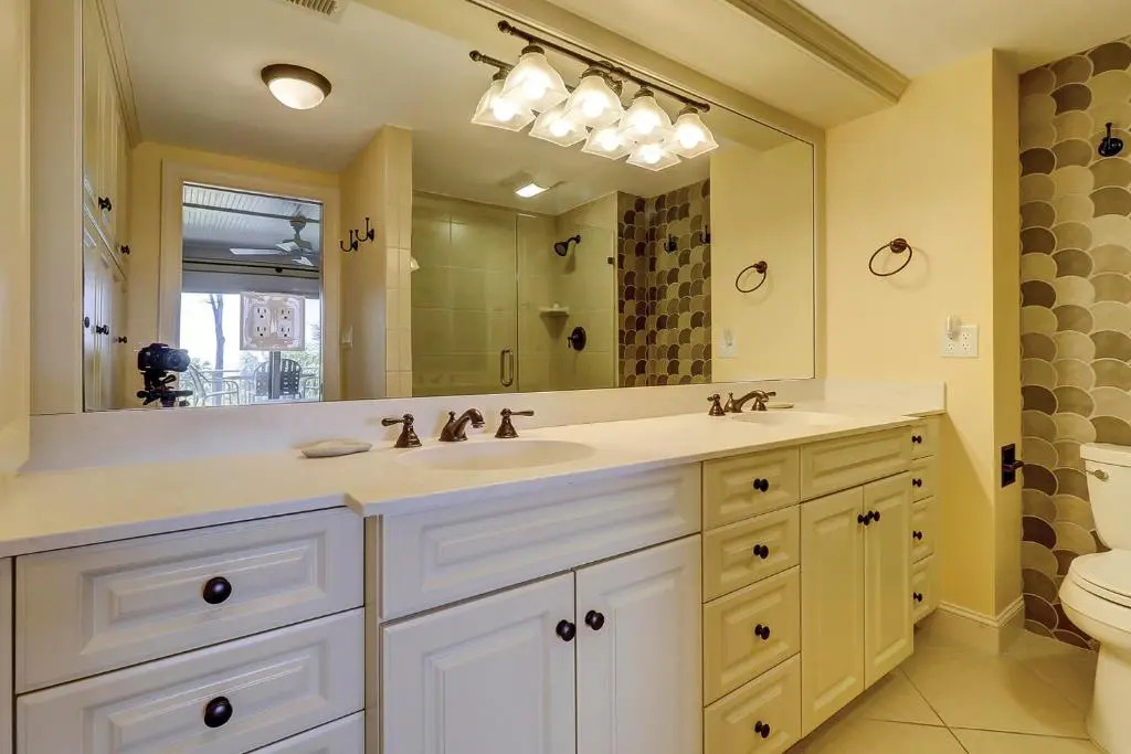 211 Shorewood 2 BR Oceanfront Condo