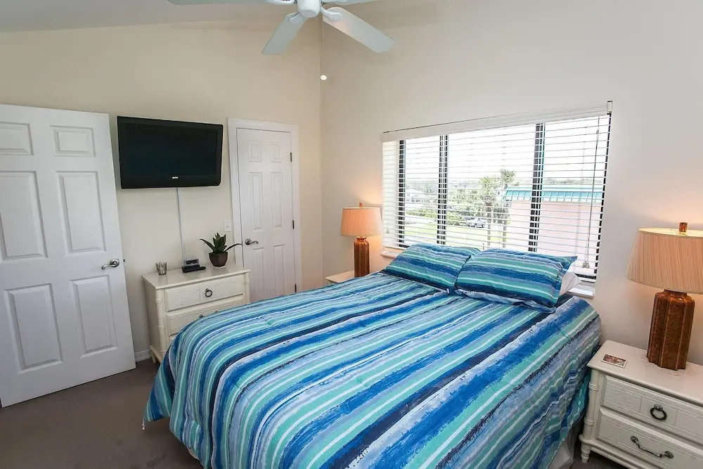 SEA Haven 512 [3/2.5] Free Activities! & Oceanfront Wifi Pool