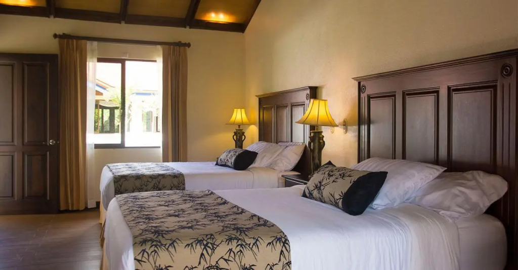 Hotel Boutique Casona del Cafetal and Lakeside Restaurant