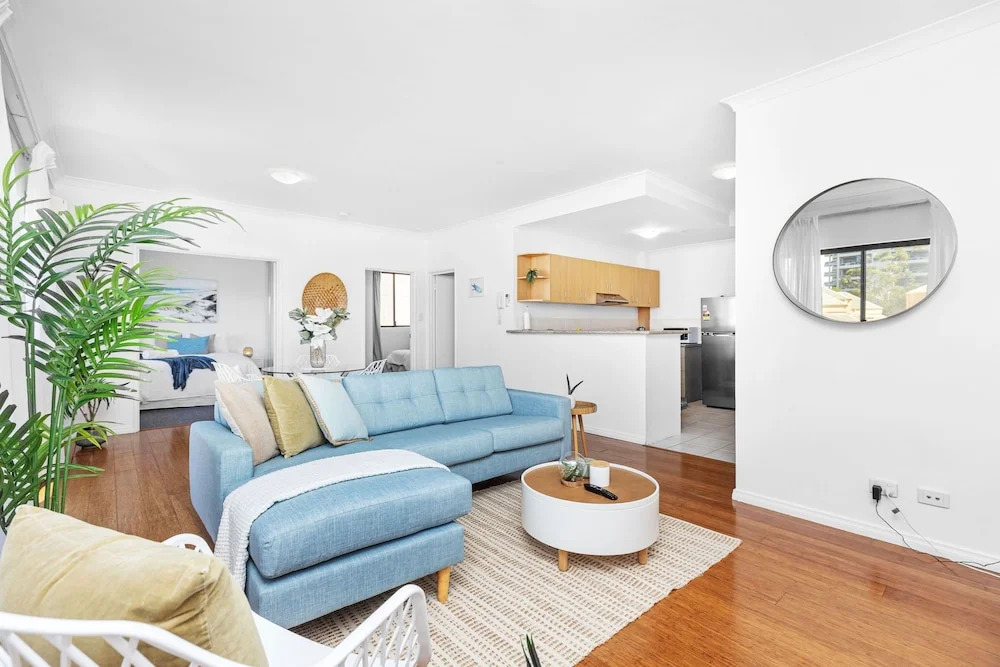Modern 2BR Pool Gym Parking