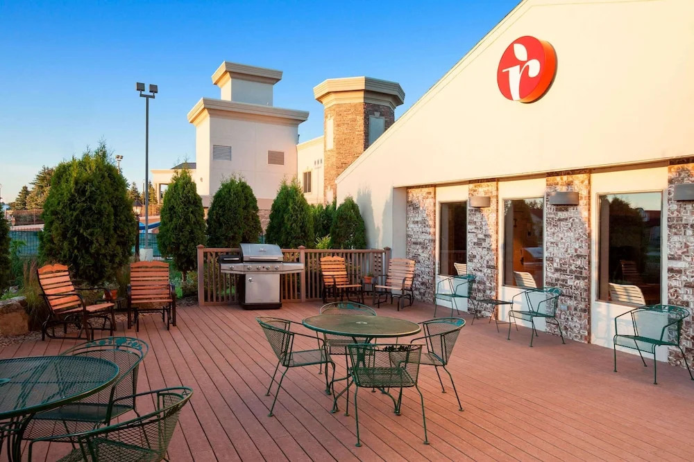 Ramada by Wyndham Wisconsin Dells I-90