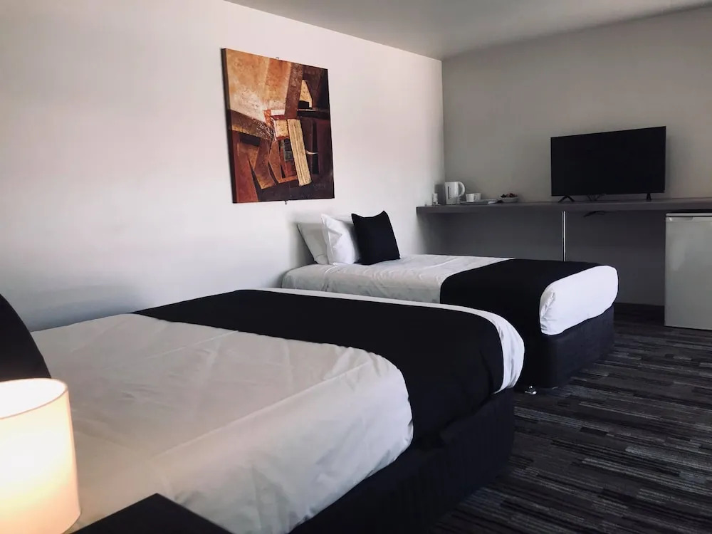 Guiding Star Motel & Hotel