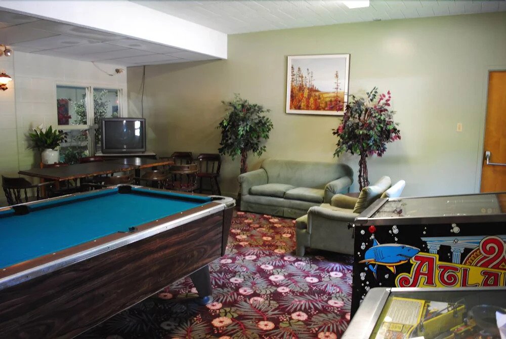 Pine Dale Motor Inn