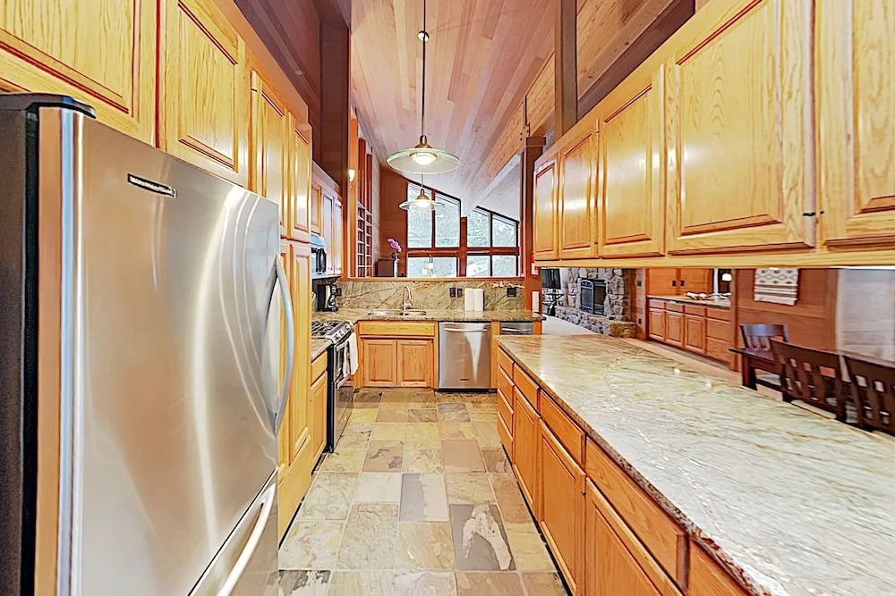 Amazing Dollar Point , Walk To Beach! 4 Bedroom Home
